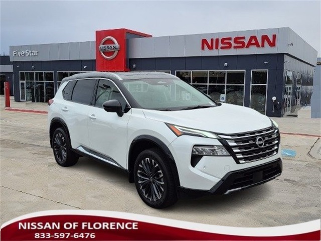 2025 Nissan Rogue Platinum's photo