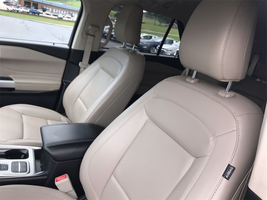 2024 Ford Explorer XLT photo 11
