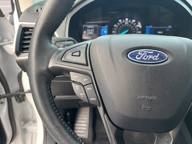 2022 Ford Edge SEL photo 18
