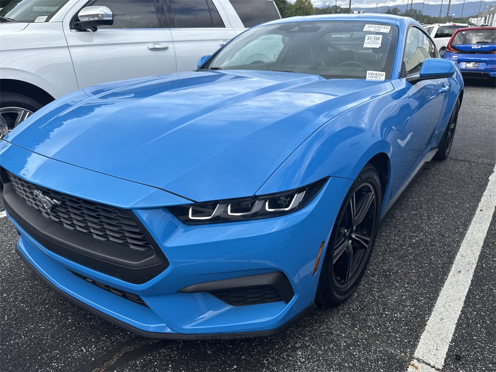 2024 Ford Mustang EcoBoost photo 3