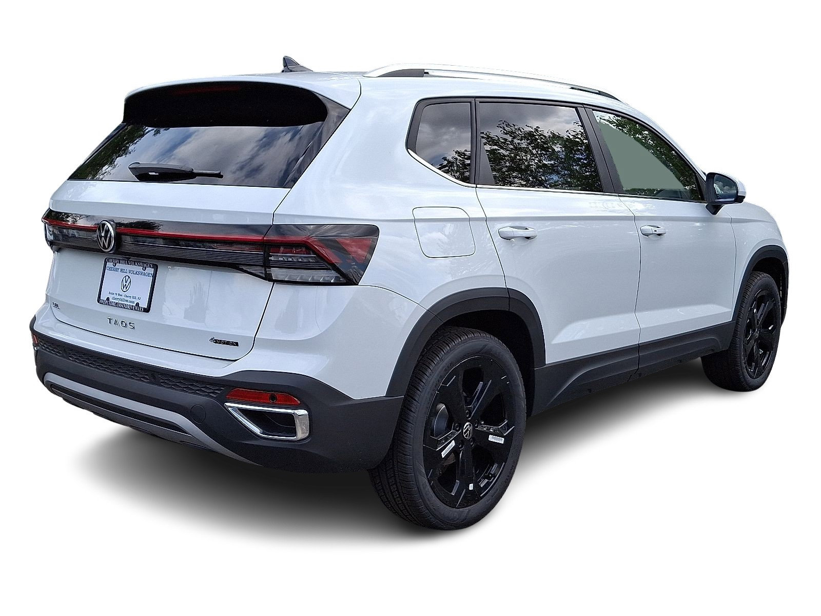 2025 Volkswagen Taos SEL photo 4