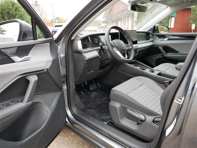 2026 Volkswagen Tiguan S photo 4