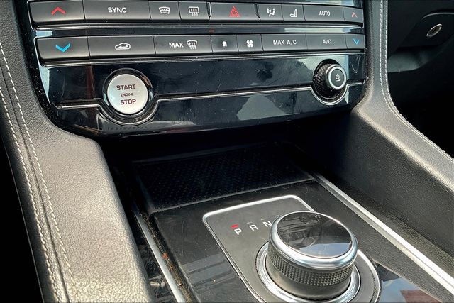 2019 Jaguar F-PACE S photo 24