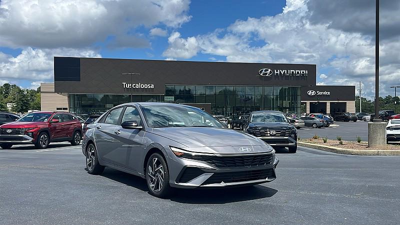 2025 Hyundai Elantra SEL Sport photo 26