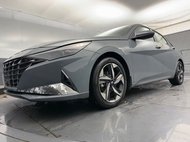 2022 Hyundai Elantra Hybrid Limited photo 9