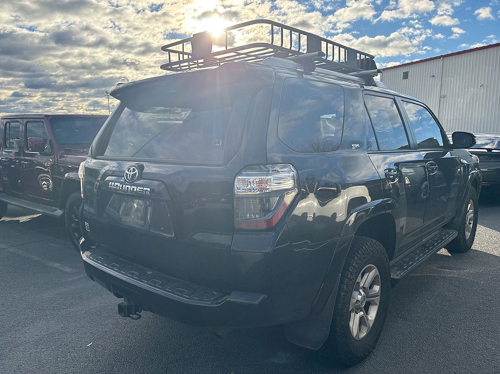 2018 Toyota 4Runner SR5 photo 4