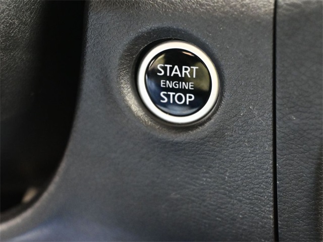 2024 Nissan Frontier PRO-X photo 7