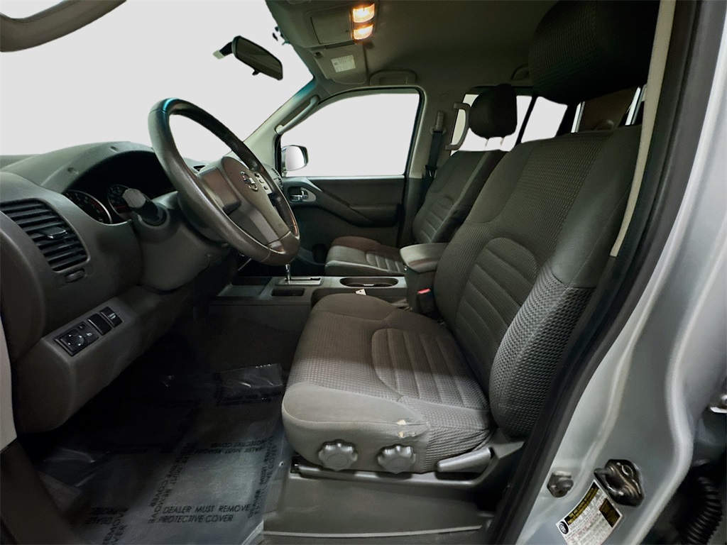 2007 Nissan Frontier Nismo Off-Road photo 3