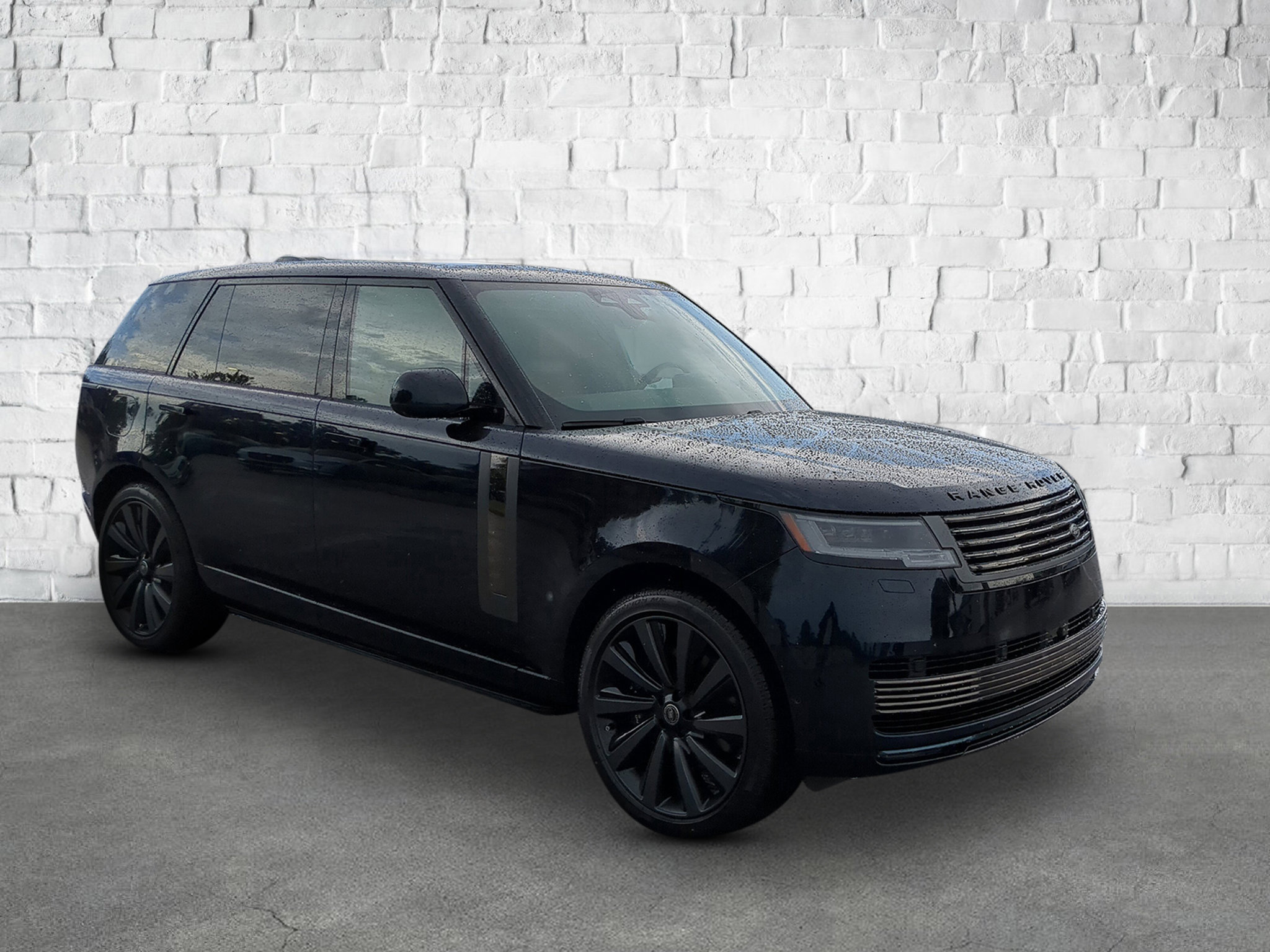 2025 Land Rover Range Rover SV photo 7