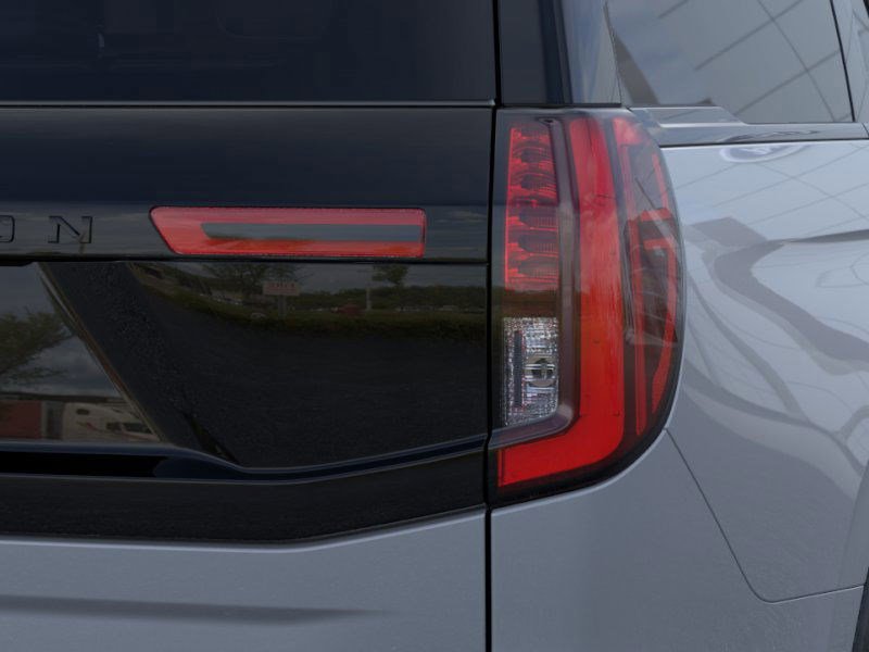 2025 Ford Expedition Platinum photo 18