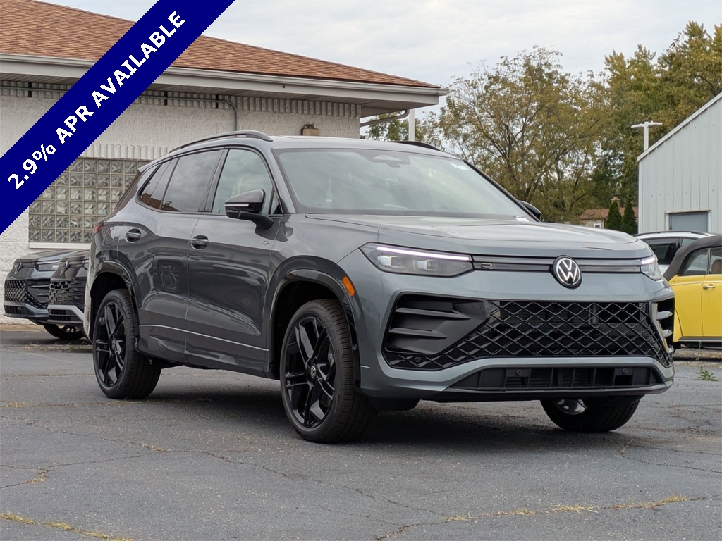 2025 Volkswagen Tiguan SE R-Line Black photo 2