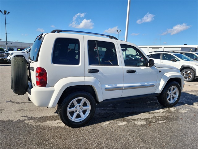 2007 Jeep Liberty Limited photo 2