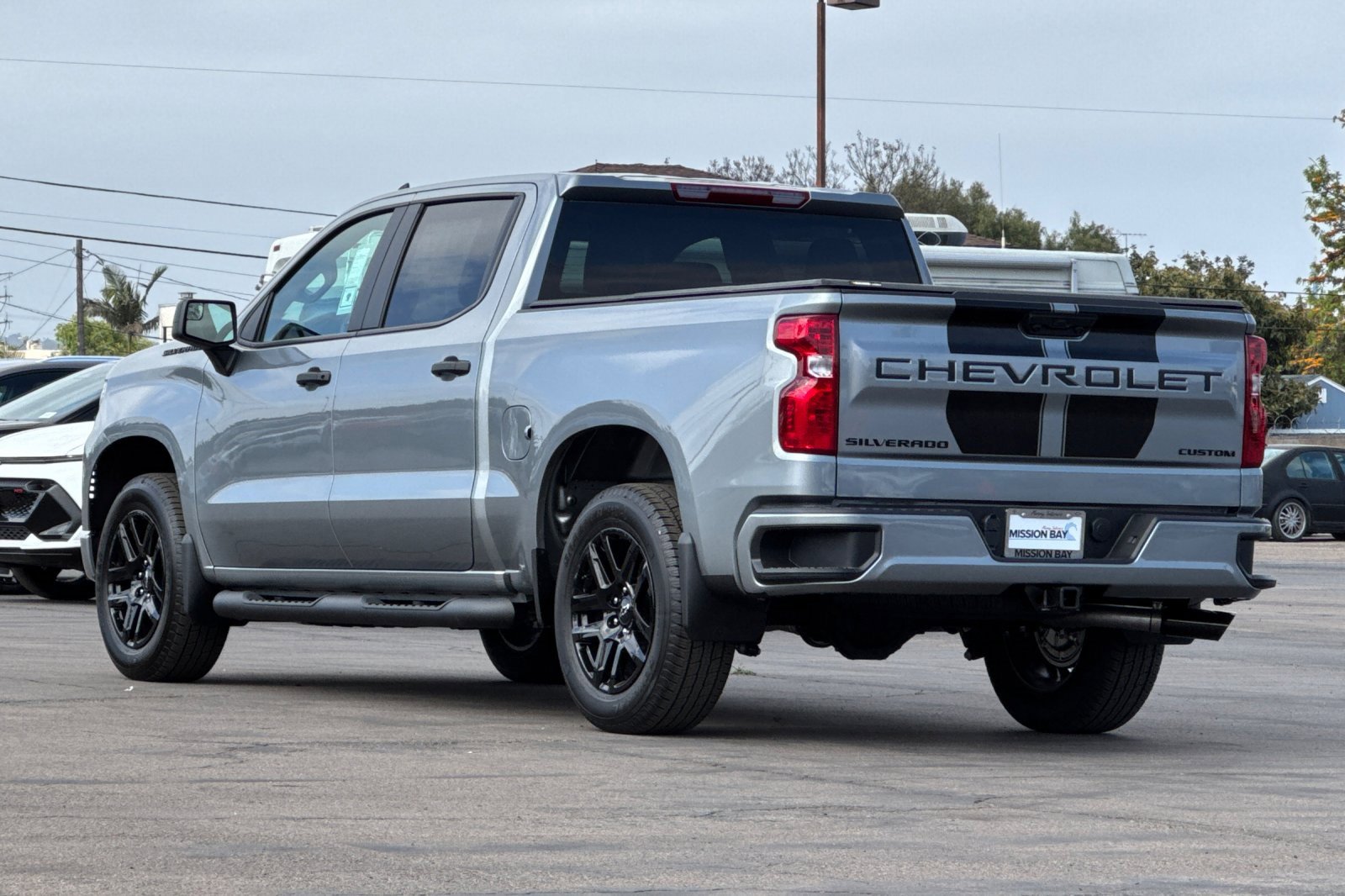 2025 Chevrolet Silverado 1500 Custom photo 6