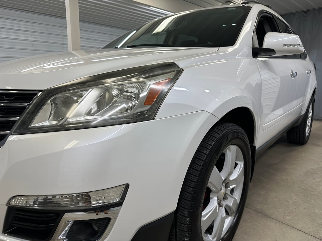 2017 Chevrolet Traverse 1LT photo 32