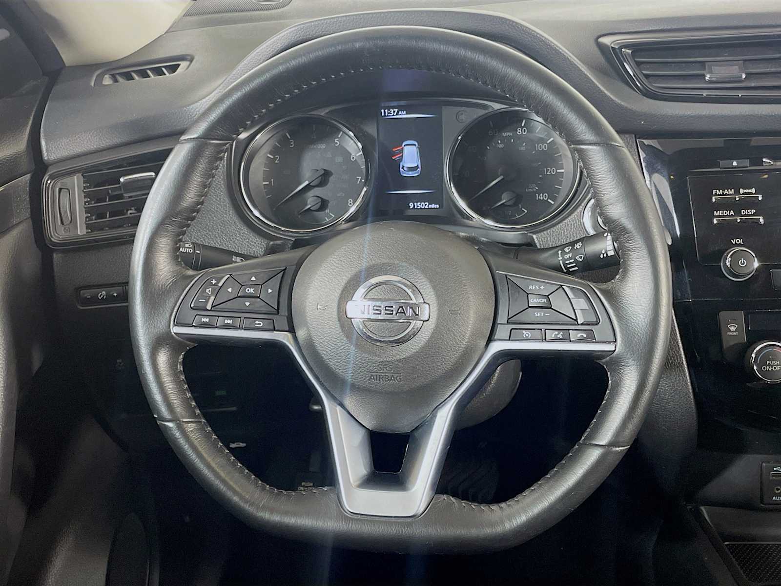 2017 Nissan Rogue SV photo 9
