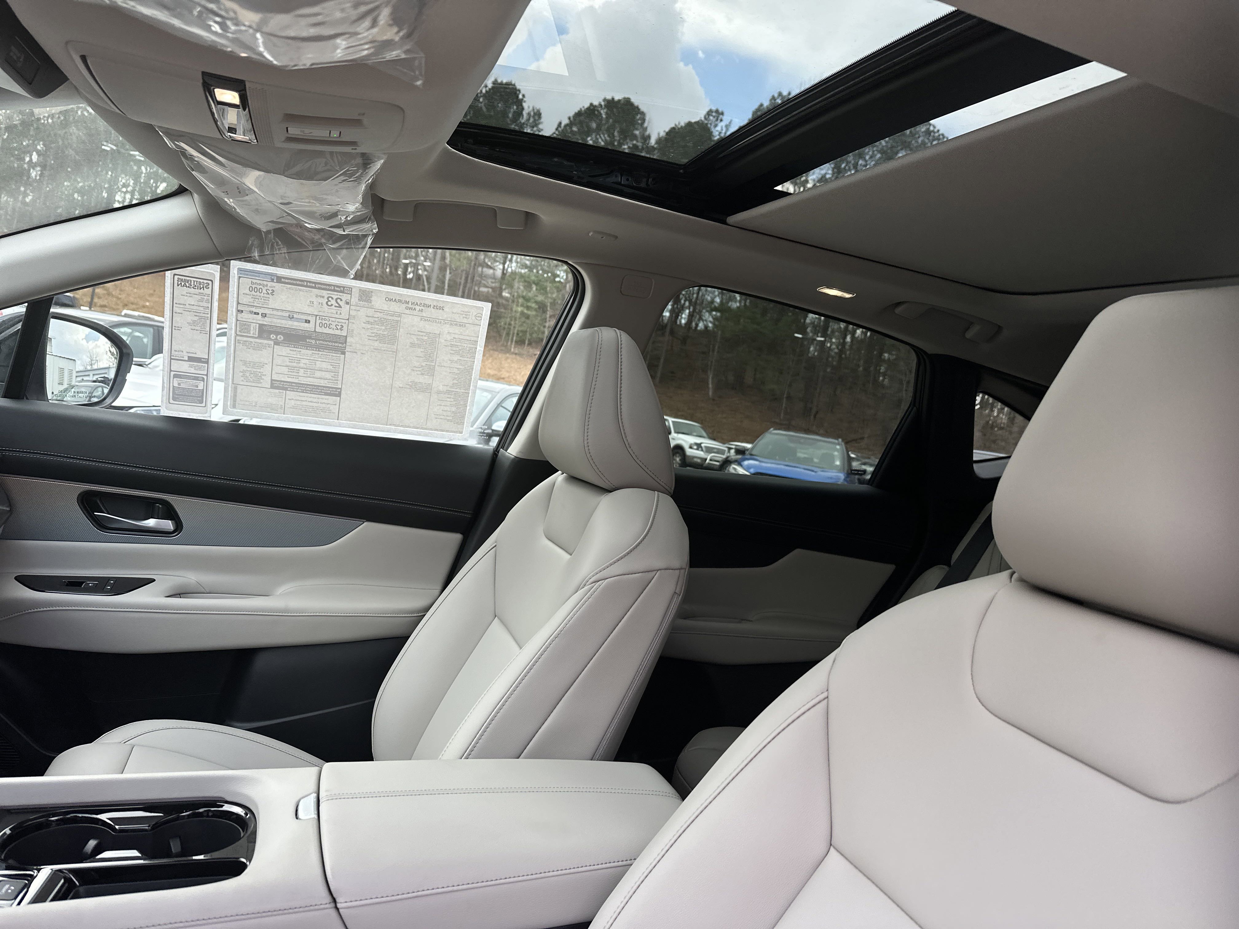 2025 Nissan Murano SL photo 22