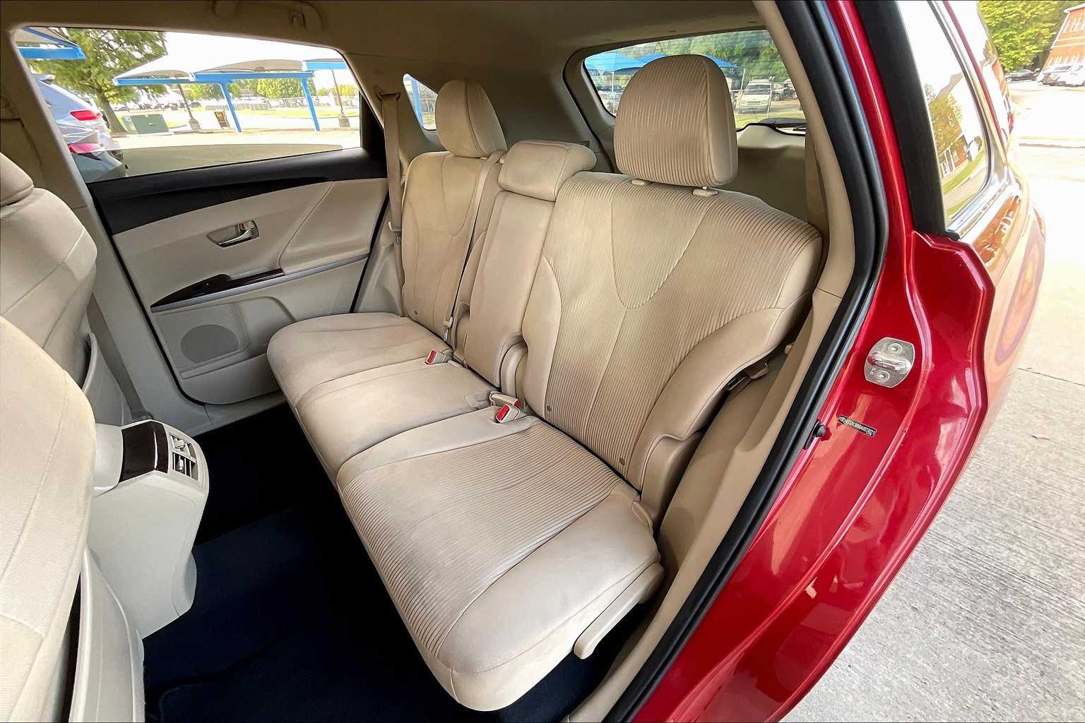 2010 Toyota Venza photo 18