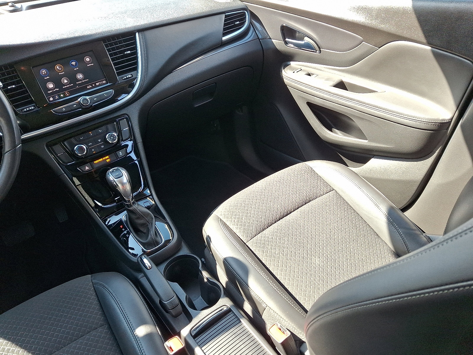 2022 Buick Encore Preferred photo 11