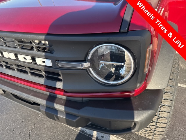 2025 Ford Bronco Base photo 30
