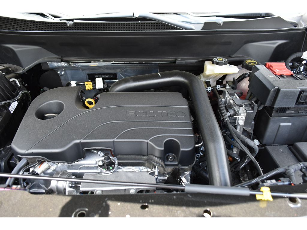 2025 Chevrolet Equinox LT photo 8