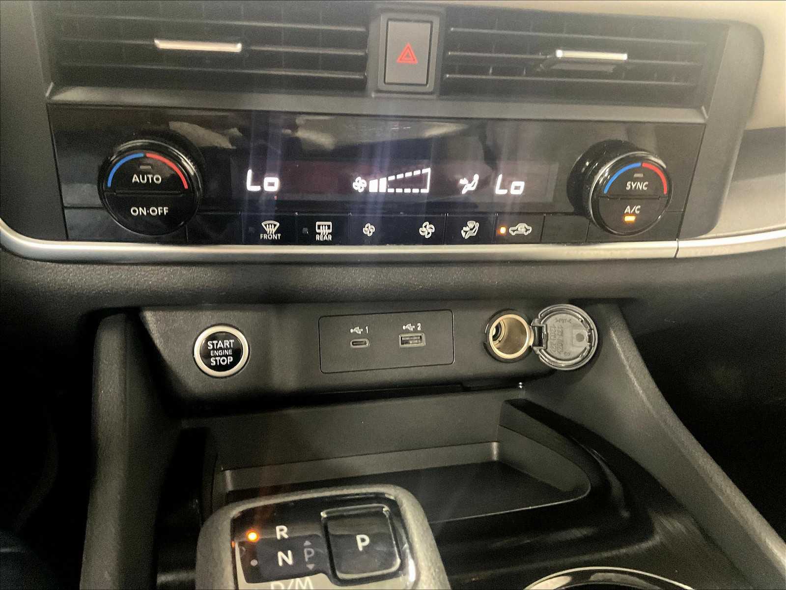 2023 Nissan Rogue SV photo 24