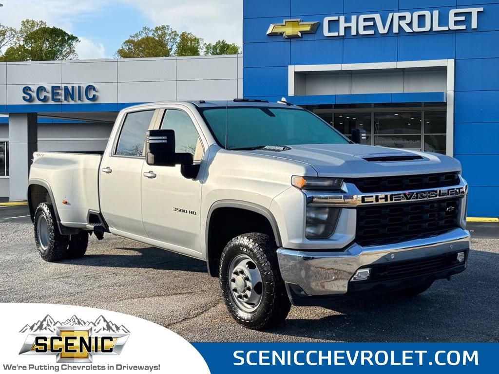 2022 Chevrolet Silverado 3500HD LT's photo