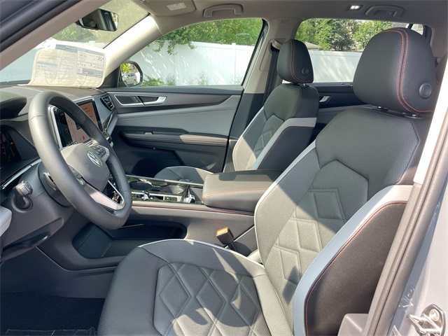 2025 Volkswagen Atlas Peak Edition SE photo 28