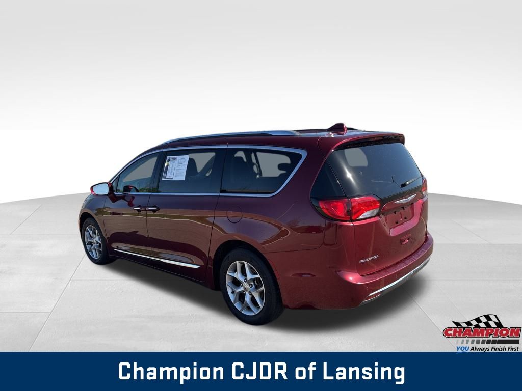 2018 Chrysler Pacifica Touring Plus photo 5
