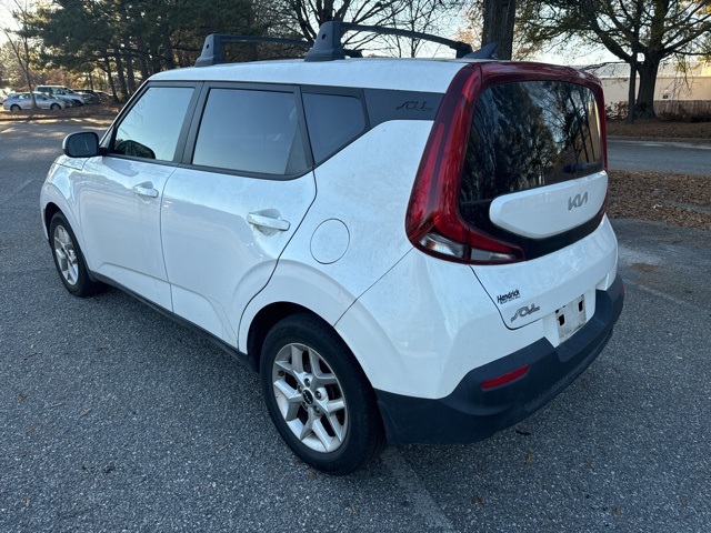 2022 Kia Soul LX photo 3