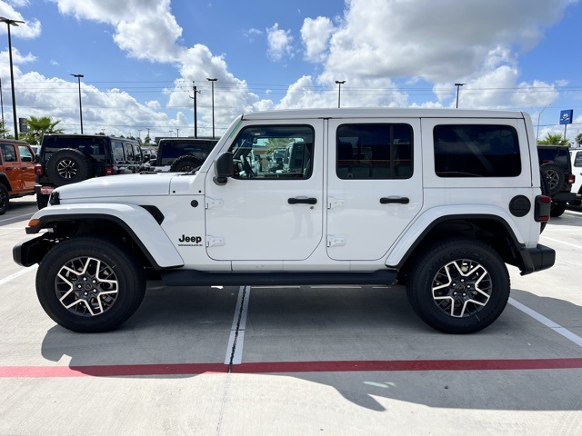 2025 Jeep Wrangler Sahara photo 3