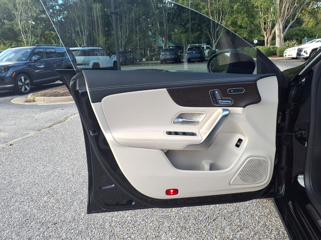 2025 Mercedes Benz CLA 250 photo 15