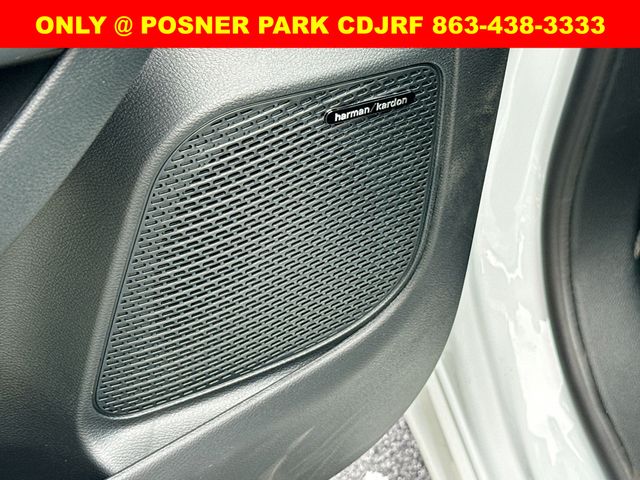 2026 Chrysler Pacifica Limited photo 18