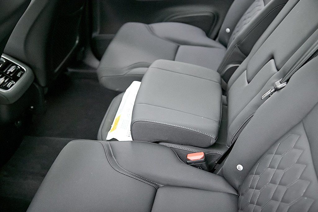 2026 VOLVO XC90 - Image 20