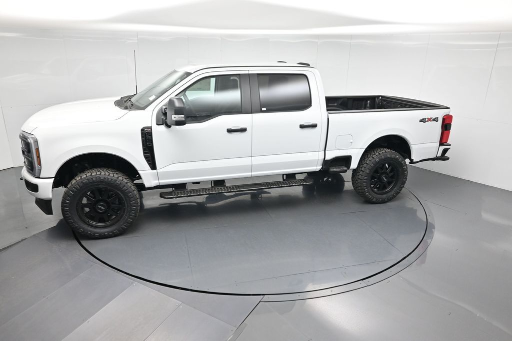 2025 Ford F-250 photo 37