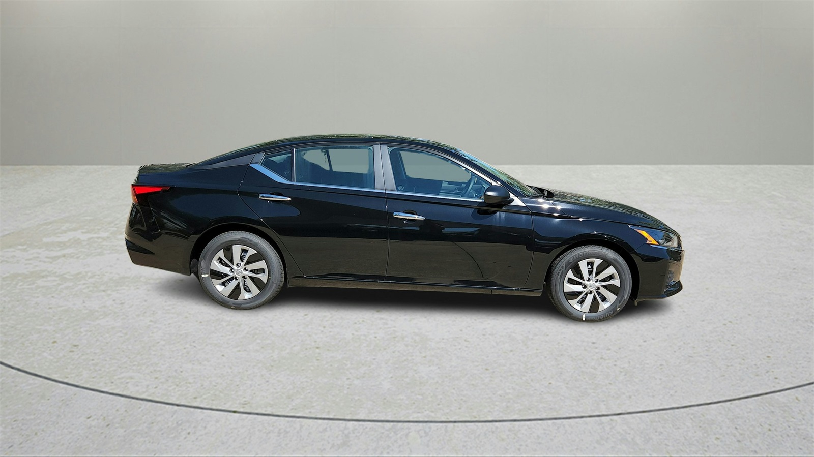 2025 Nissan Altima 2.5 S photo 2