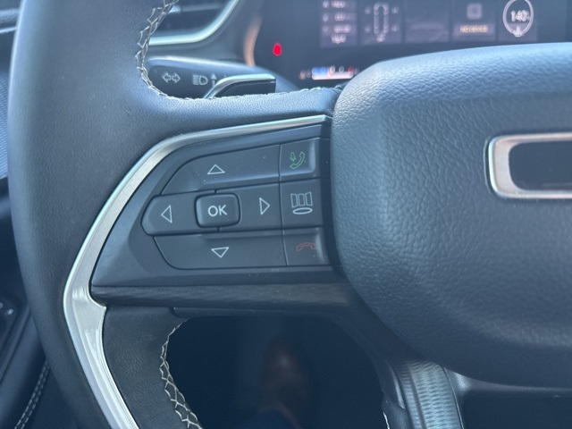 2023 Jeep Grand Cherokee Laredo photo 14