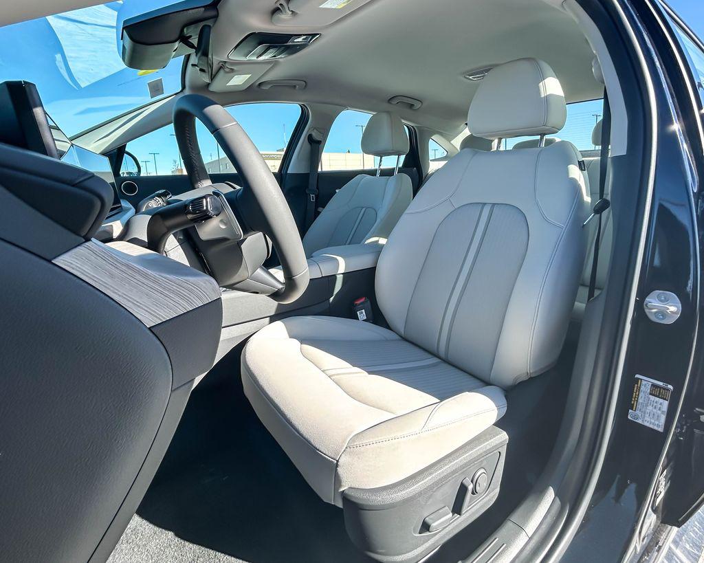 2025 Hyundai Sonata Hybrid SEL photo 10