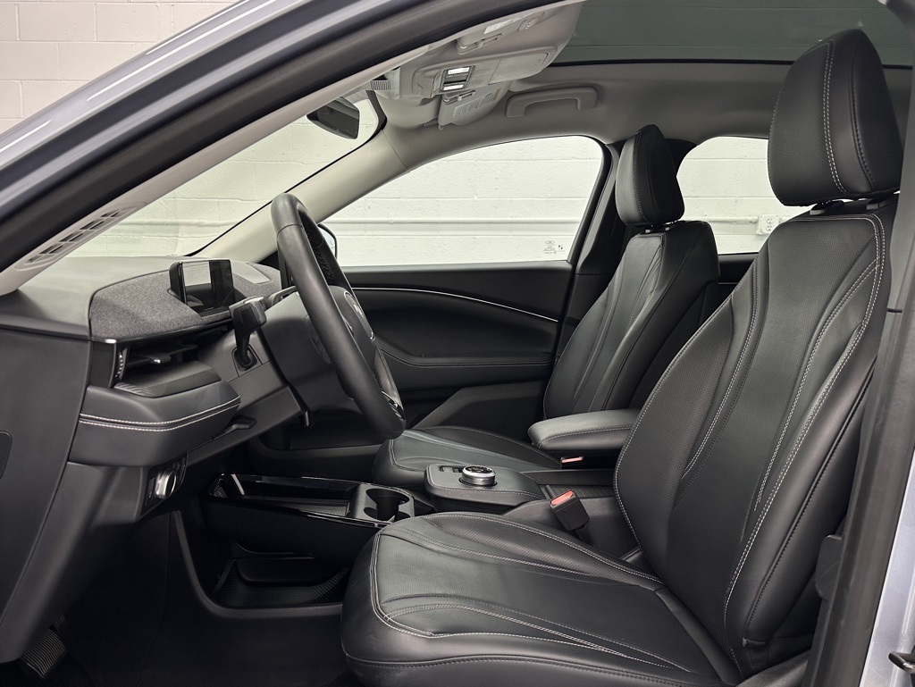 2022 Ford Mustang Mach-E Premium photo 11