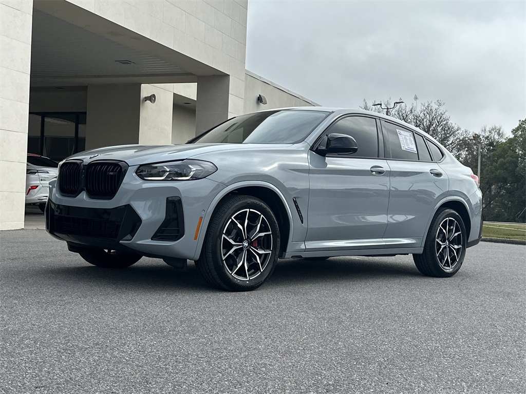 2024 BMW X4 M40i's photo