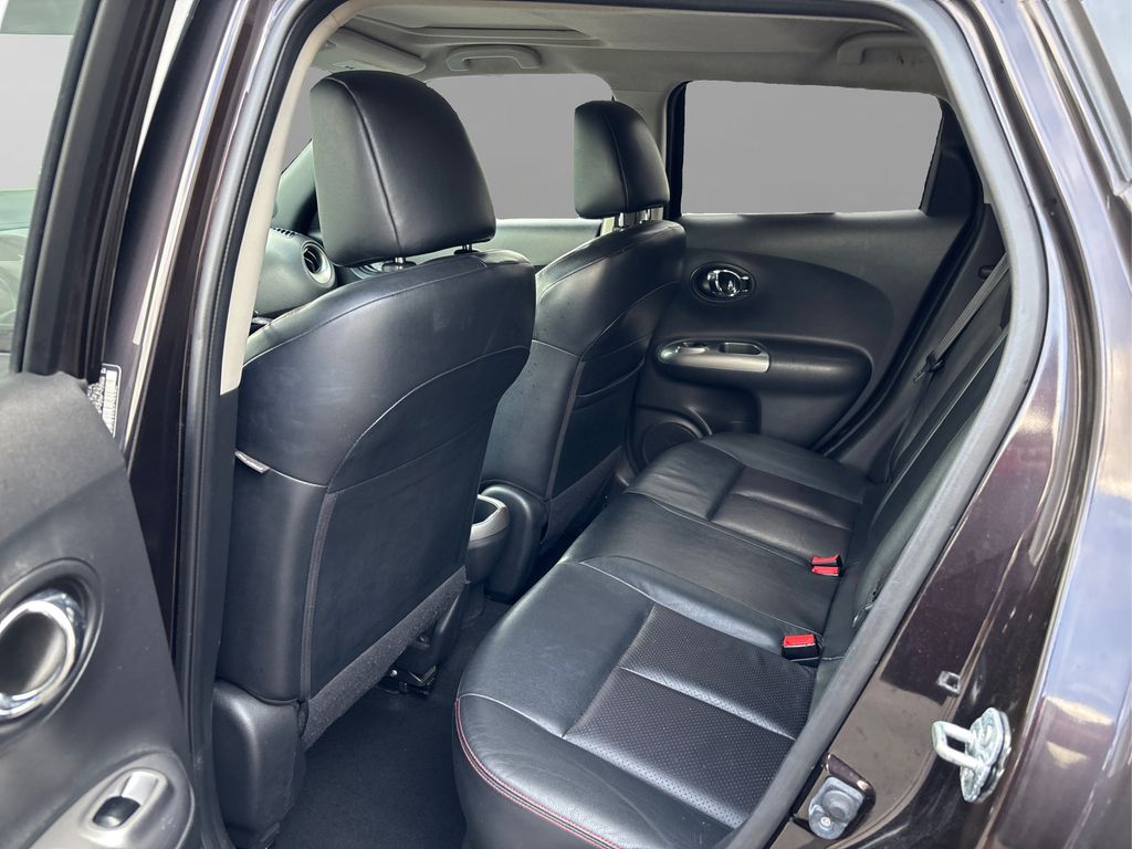 2017 Nissan Juke SL photo 10