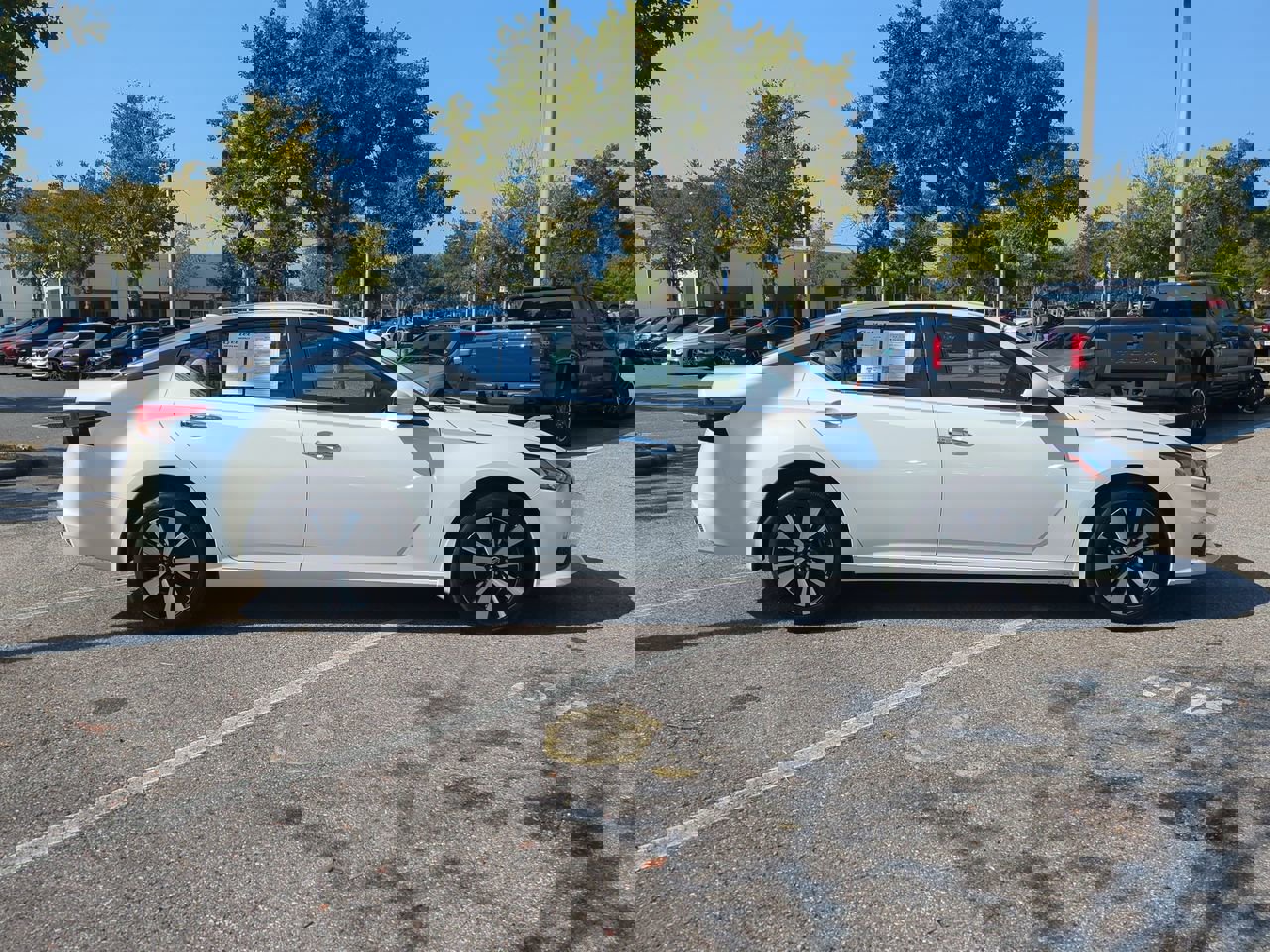 2021 Nissan Altima 2.5 SV photo 4