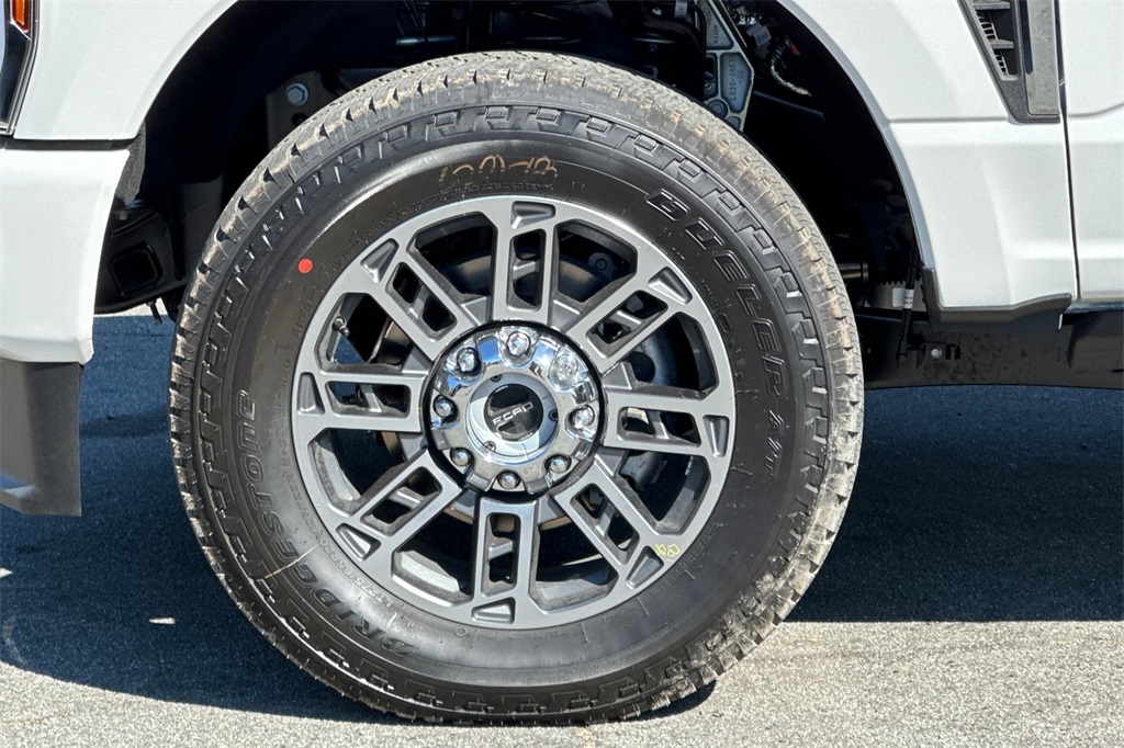 2025 Ford F-350 photo 22