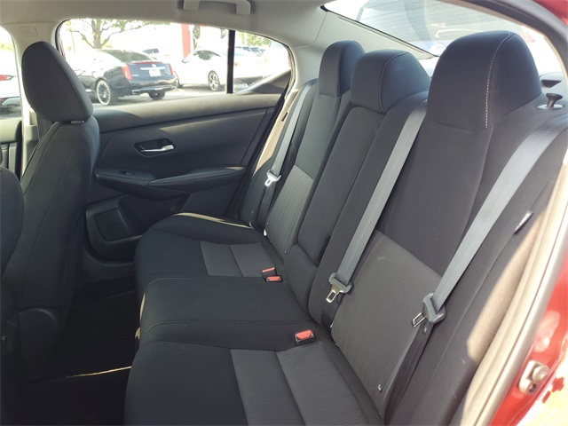 2022 Nissan Sentra SV photo 9