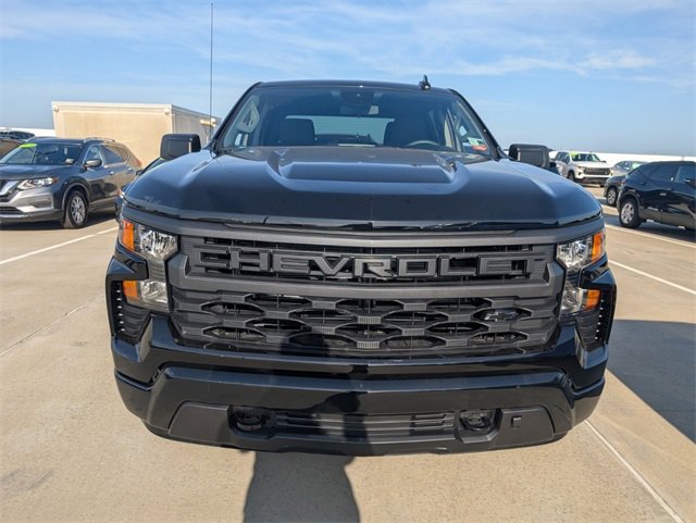 2026 Chevrolet Silverado 1500 Custom photo 3