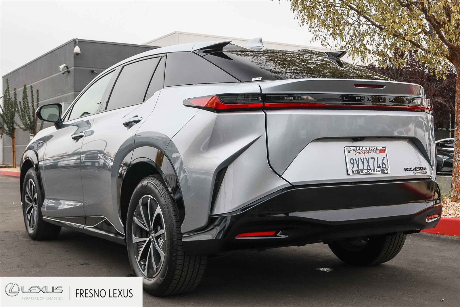 2025 Lexus RZ 450e Premium photo 4