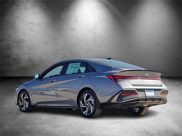 2025 Hyundai Elantra SEL Sport photo 4