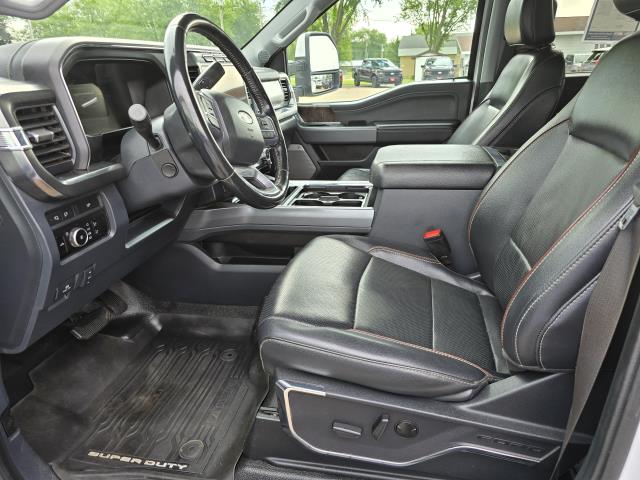 2023 Ford F-350 Lariat photo 9