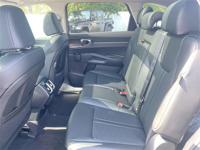 2025 Kia Sorento S photo 41