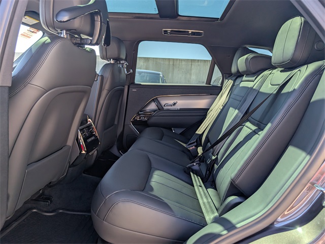 2025 Land Rover Range Rover Sport SE photo 5