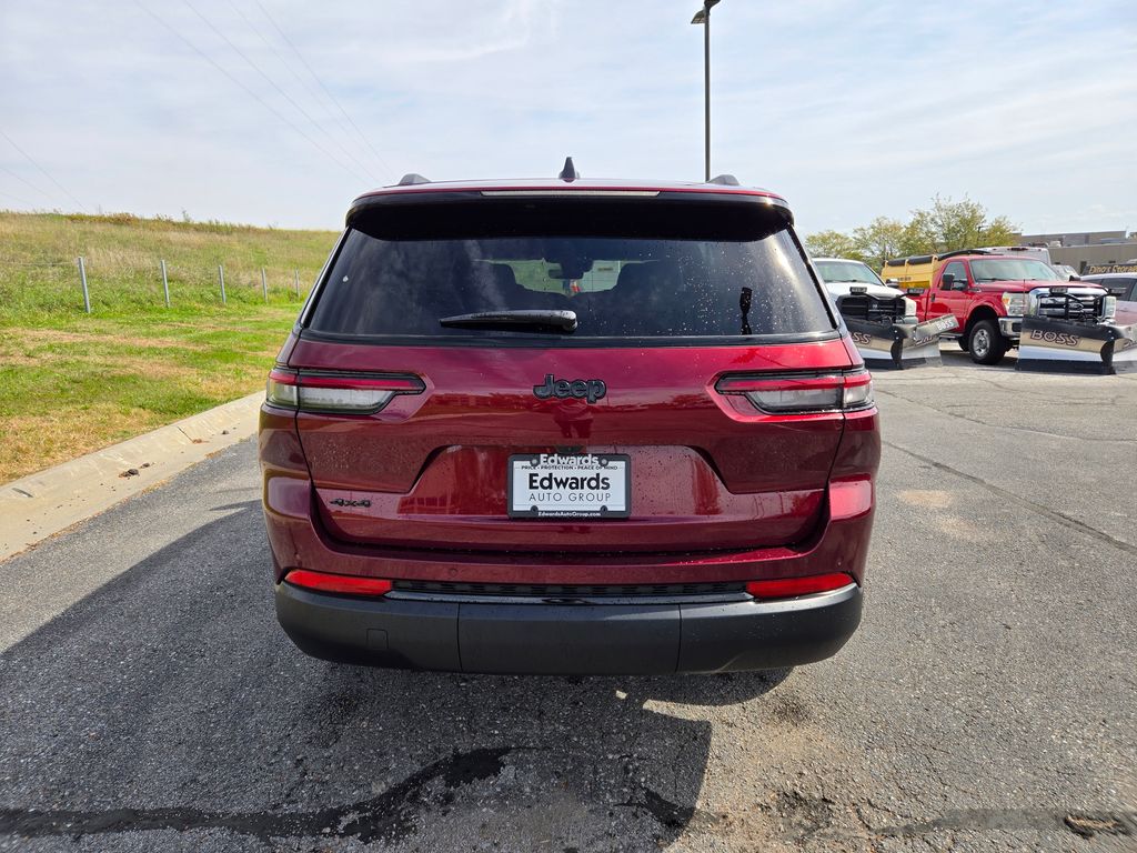 2025 Jeep Grand Cherokee Altitude X photo 3